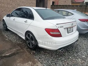 Mercedes-Benz C300 2010 White