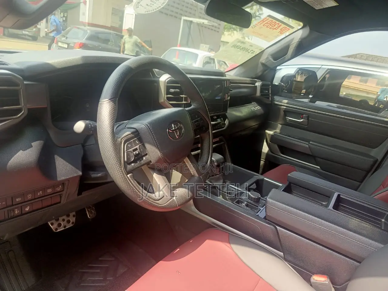 Toyota Tundra 2025 Silver