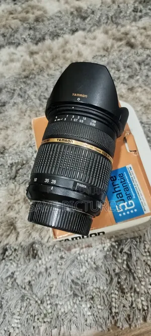 Nikon Lene 28-75mm F2. 8
