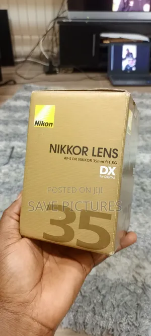 Nikon 35mm Lens F1. 8