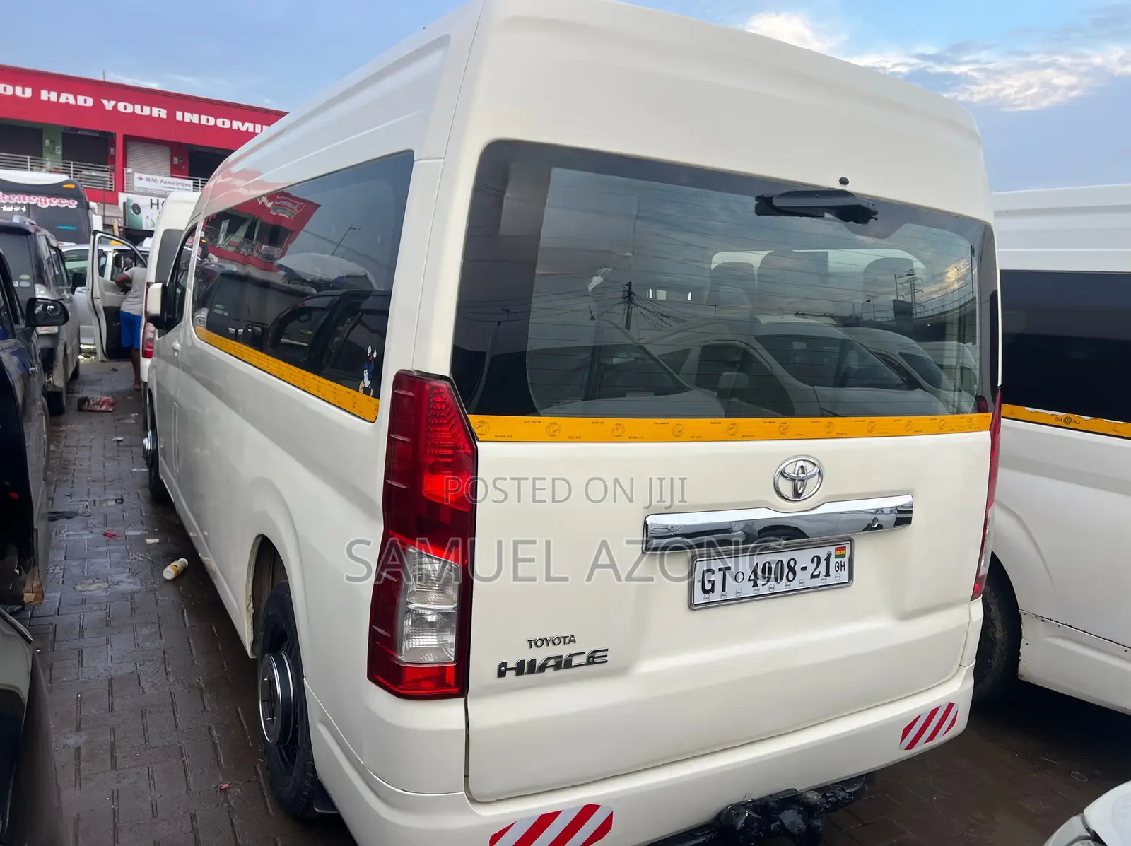 Toyota HiAce 2021 White