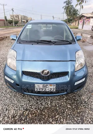 Toyota Vitz 2010 Gray
