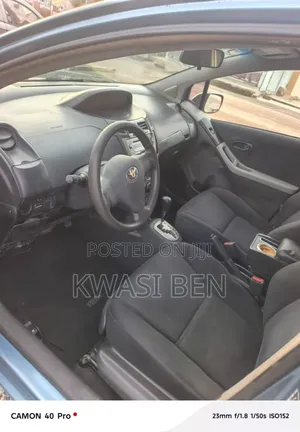 Toyota Vitz 2010 Gray