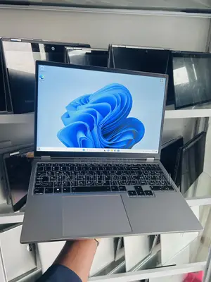 Laptop 32GB Intel Core i7 SSD 512GB