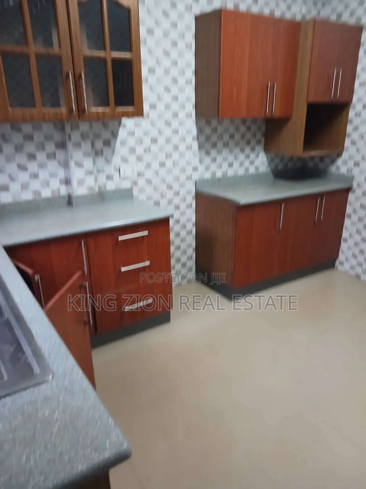 4bdrm Apartment in Kingzionreal, Market for rent