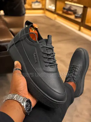 * Premium Timberland Executive All-Black Leather Casual Sneakers