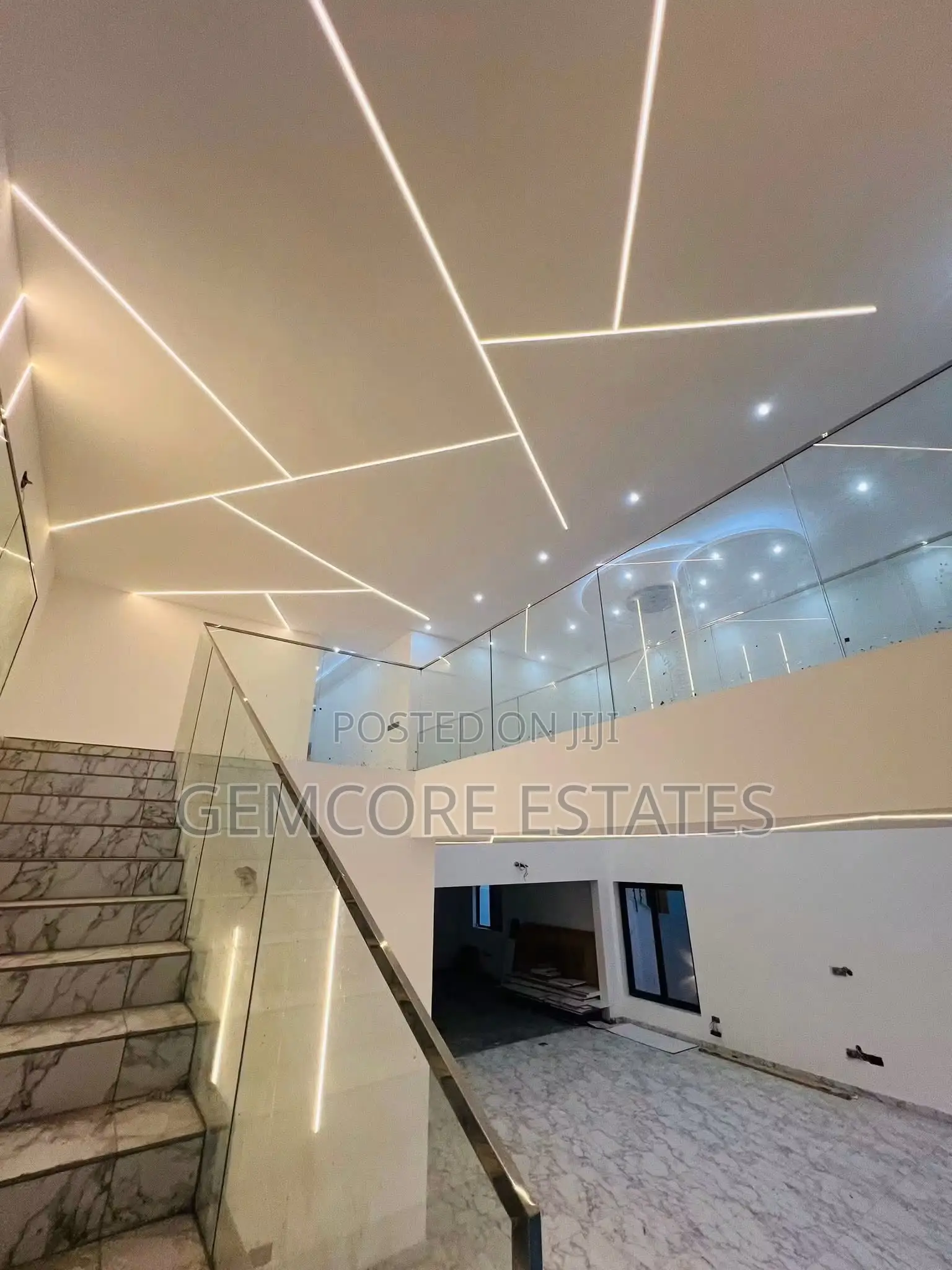 4bdrm House in School Junction, East Legon for sale