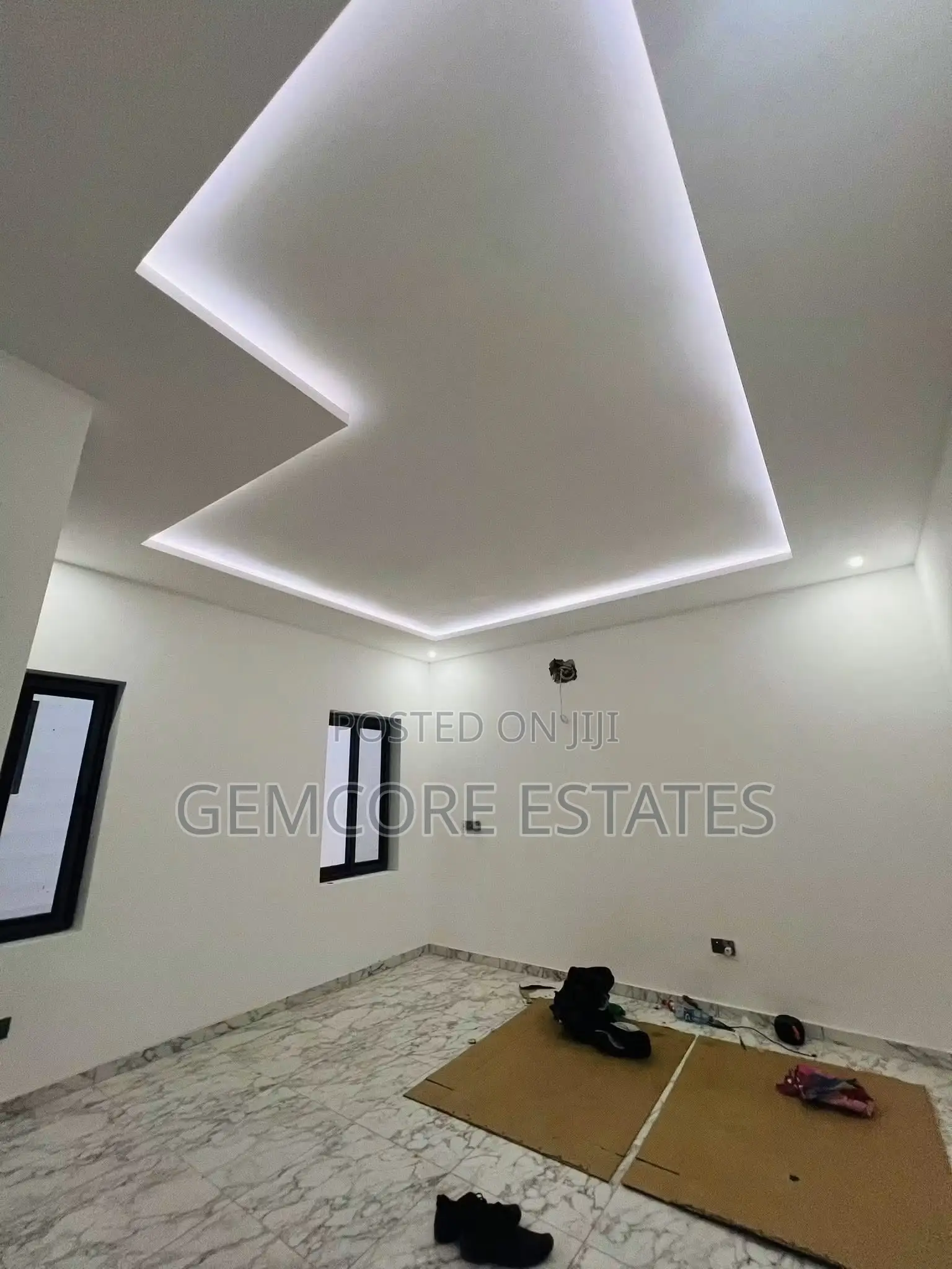 4bdrm House in School Junction, East Legon for sale