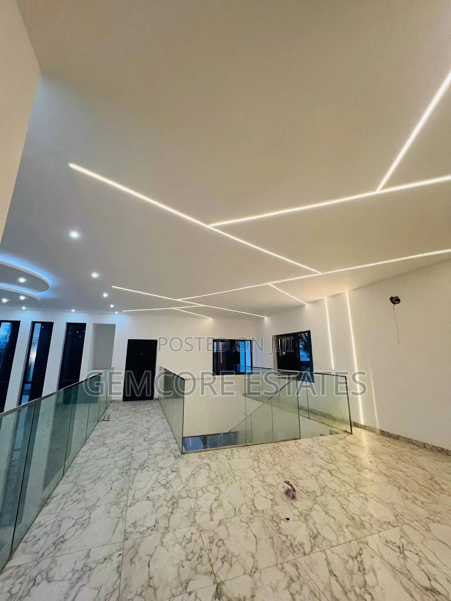 4bdrm House in School Junction, East Legon for sale