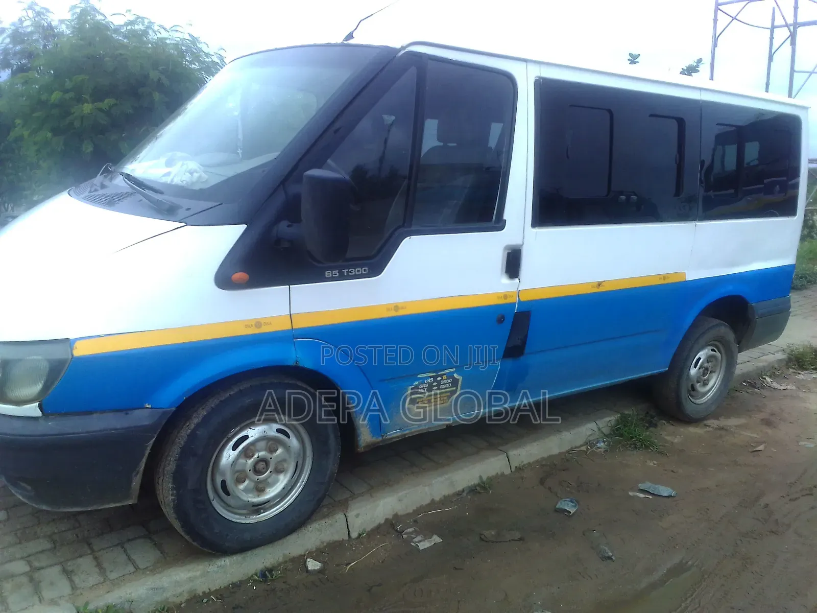 Ford Transit 2025 Blue