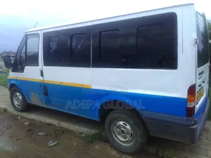 Ford Transit 2025 Blue