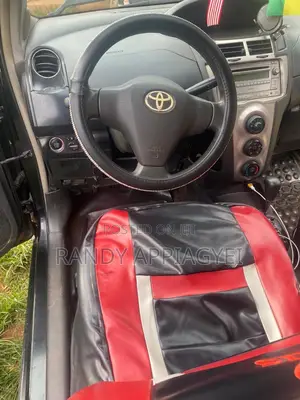 Toyota Vitz 1.0 FWD 3dr 2010 Black