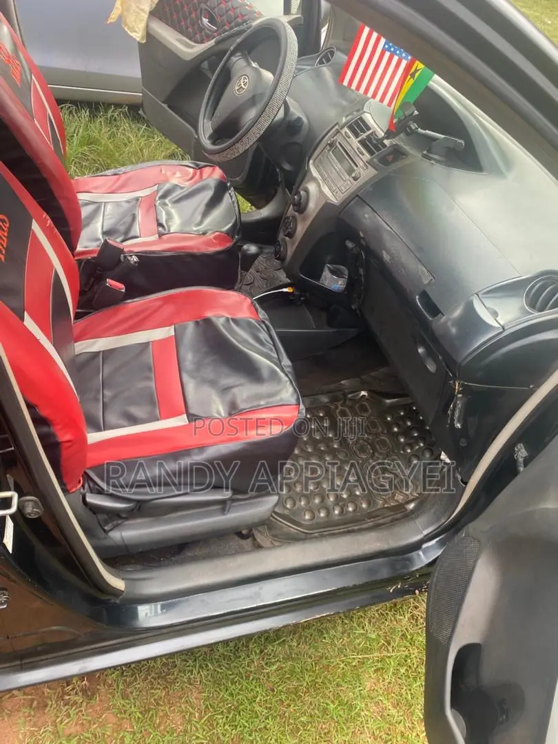 Toyota Vitz 1.0 FWD 3dr 2010 Black
