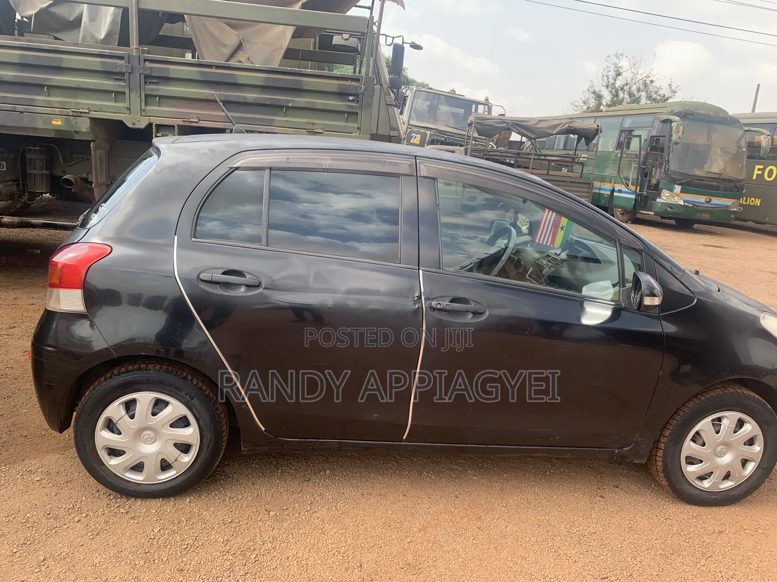 Toyota Vitz 1.0 FWD 3dr 2010 Black