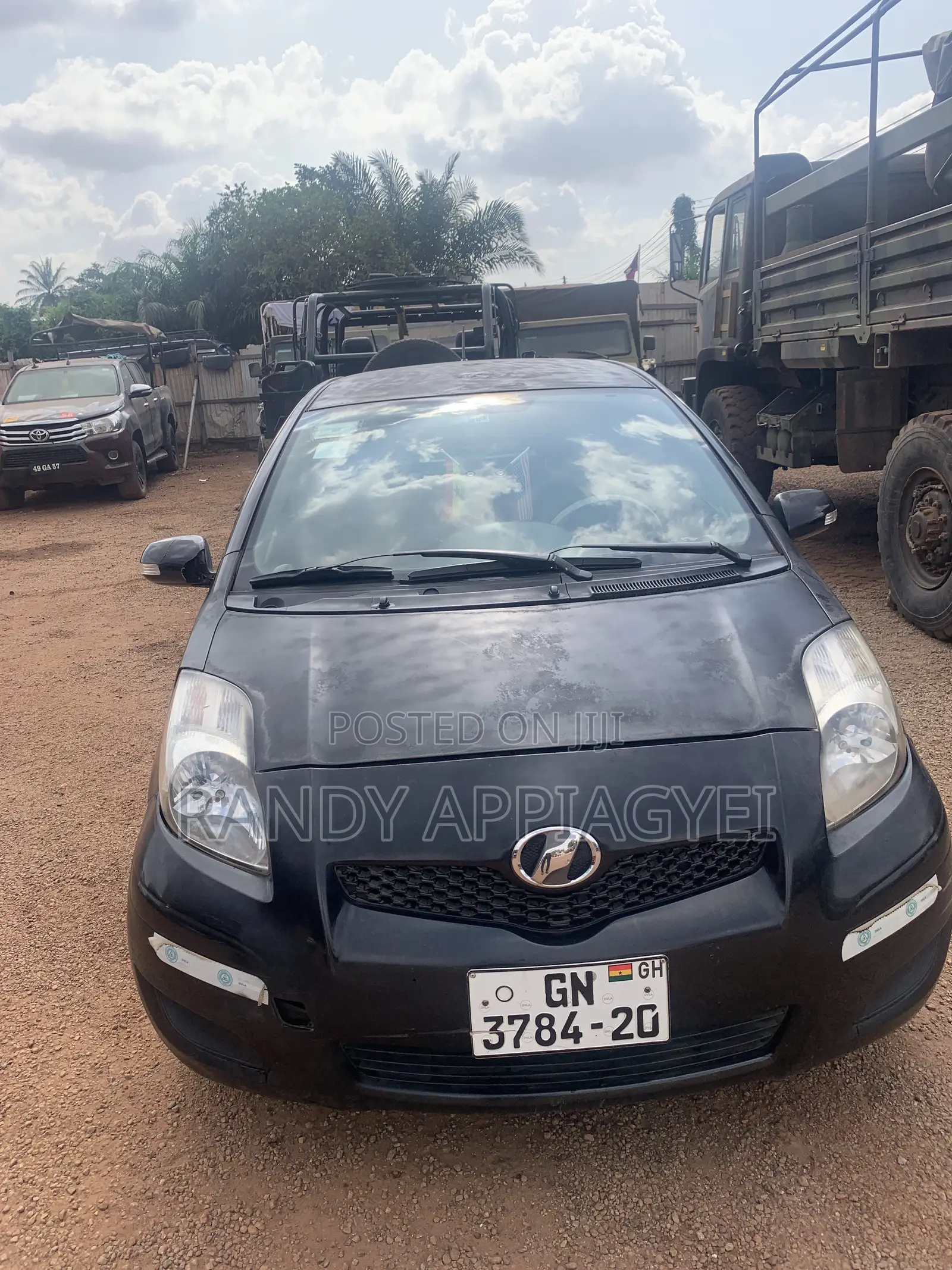 Toyota Vitz 1.0 FWD 3dr 2010 Black