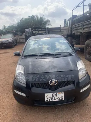 Toyota Vitz 1.0 FWD 3dr 2010 Black