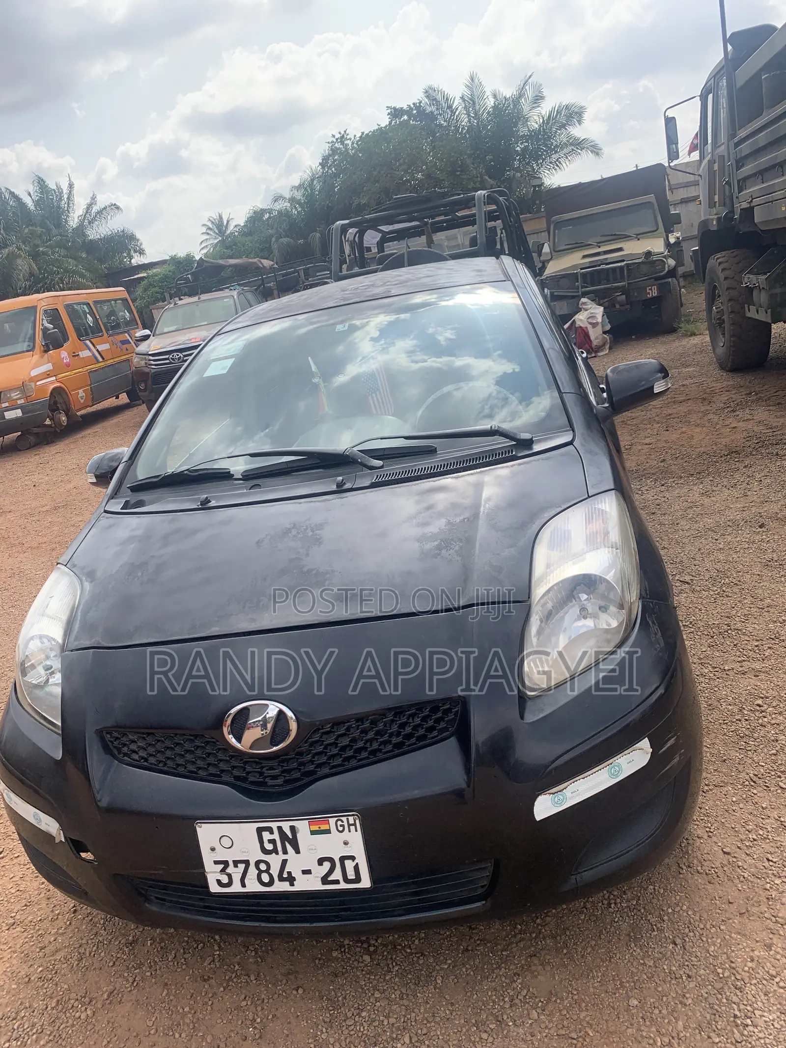 Toyota Vitz 1.0 FWD 3dr 2010 Black