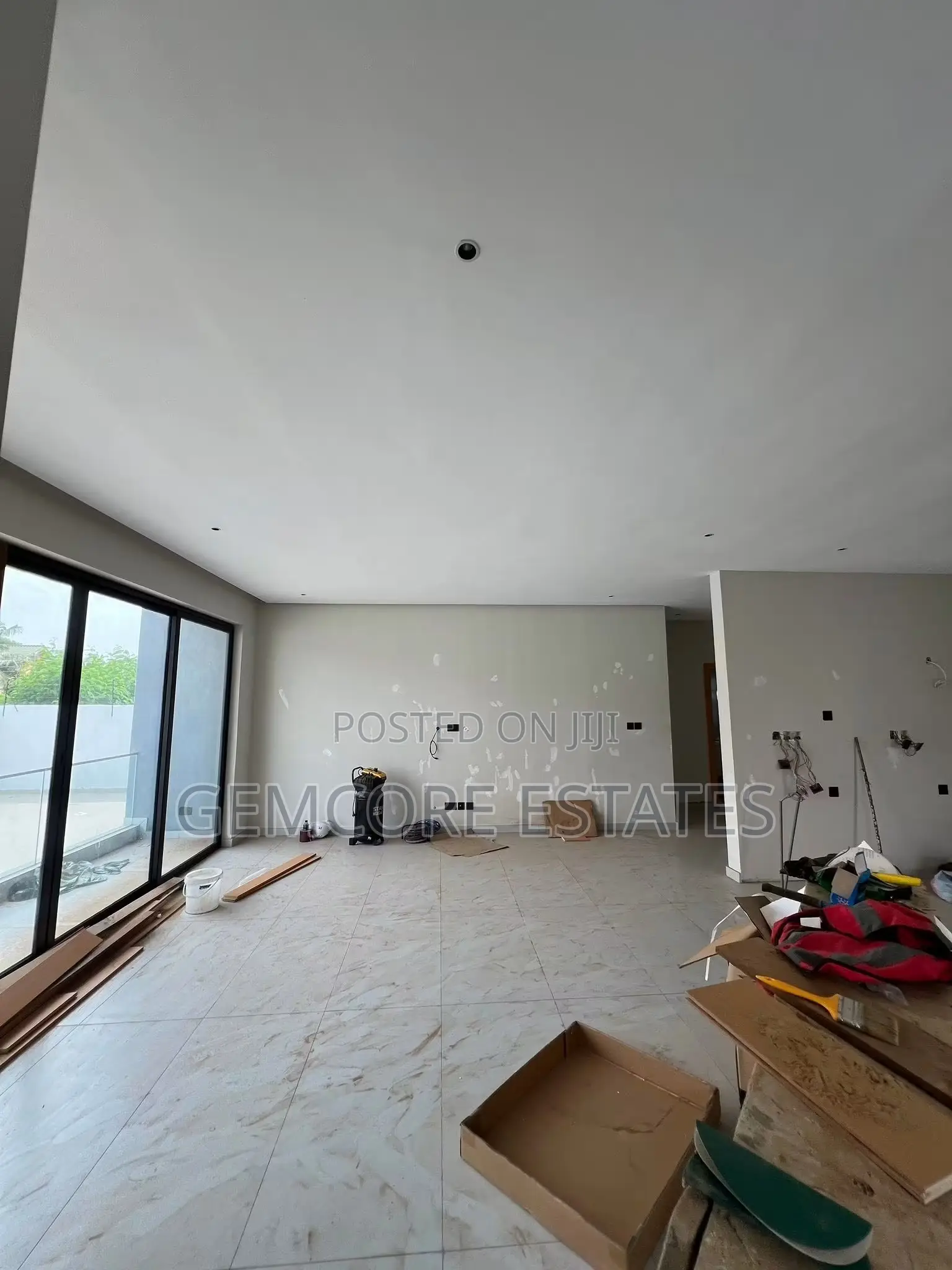 3bdrm House in Lakeside Estate for sale