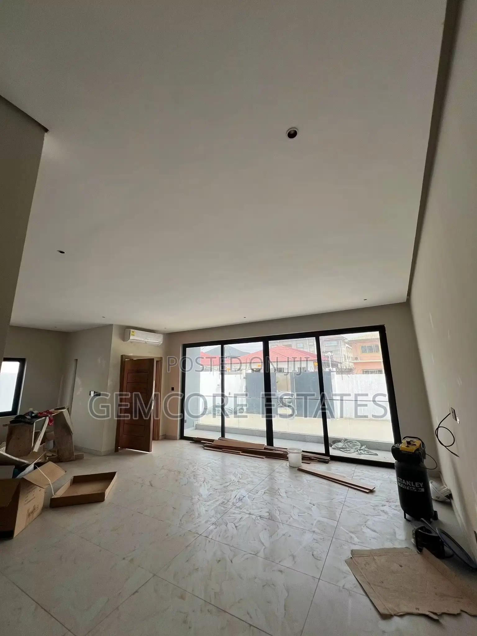 3bdrm House in Lakeside Estate for sale