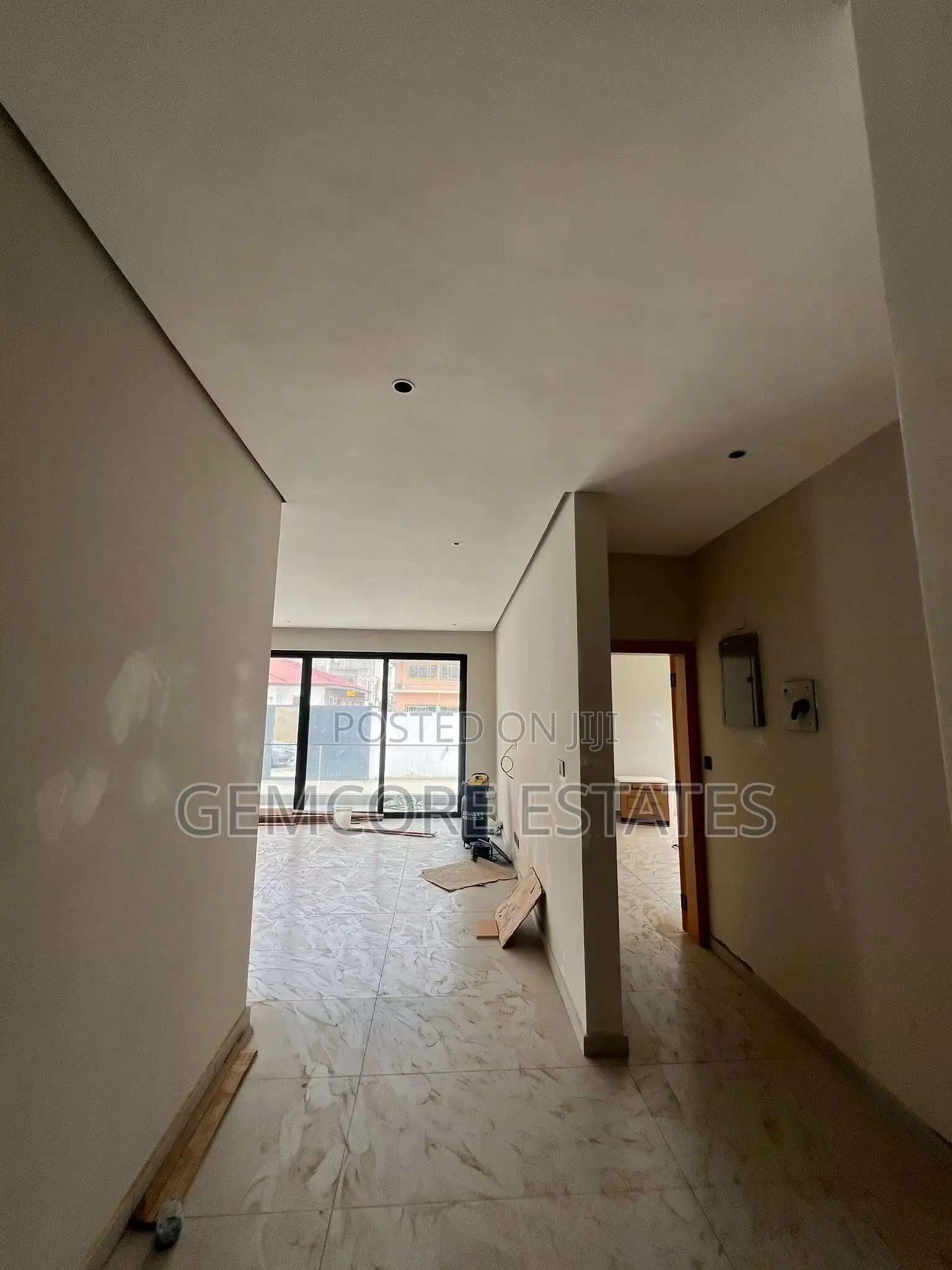 3bdrm House in Lakeside Estate for sale