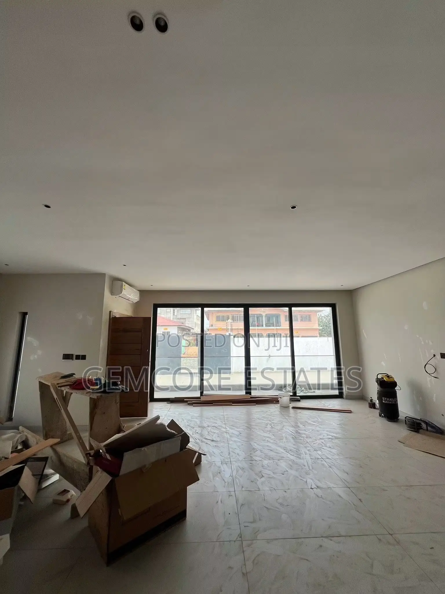3bdrm House in Lakeside Estate for sale