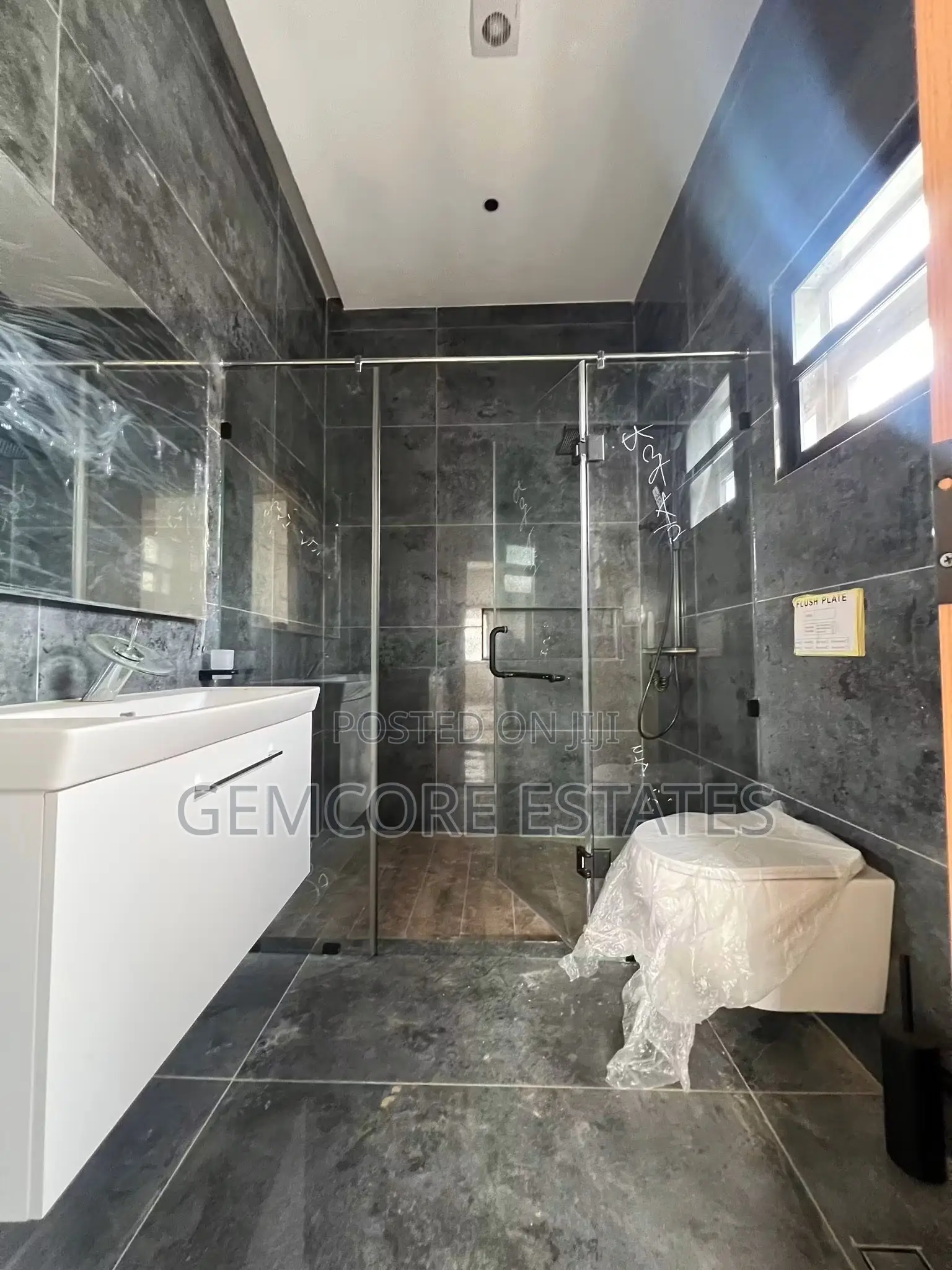 3bdrm House in Lakeside Estate for sale
