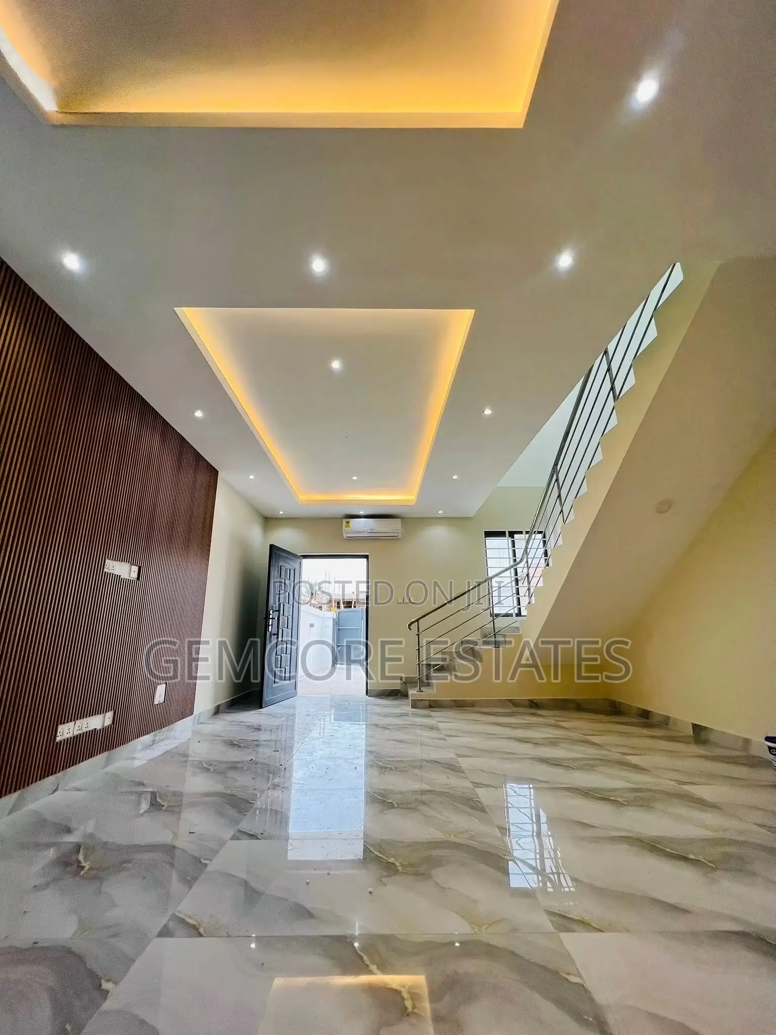 2bdrm Townhouse/Terrace in School Junction, Ashaley Botwe for sale