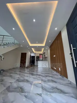 2bdrm Townhouse/Terrace in School Junction, Ashaley Botwe for sale