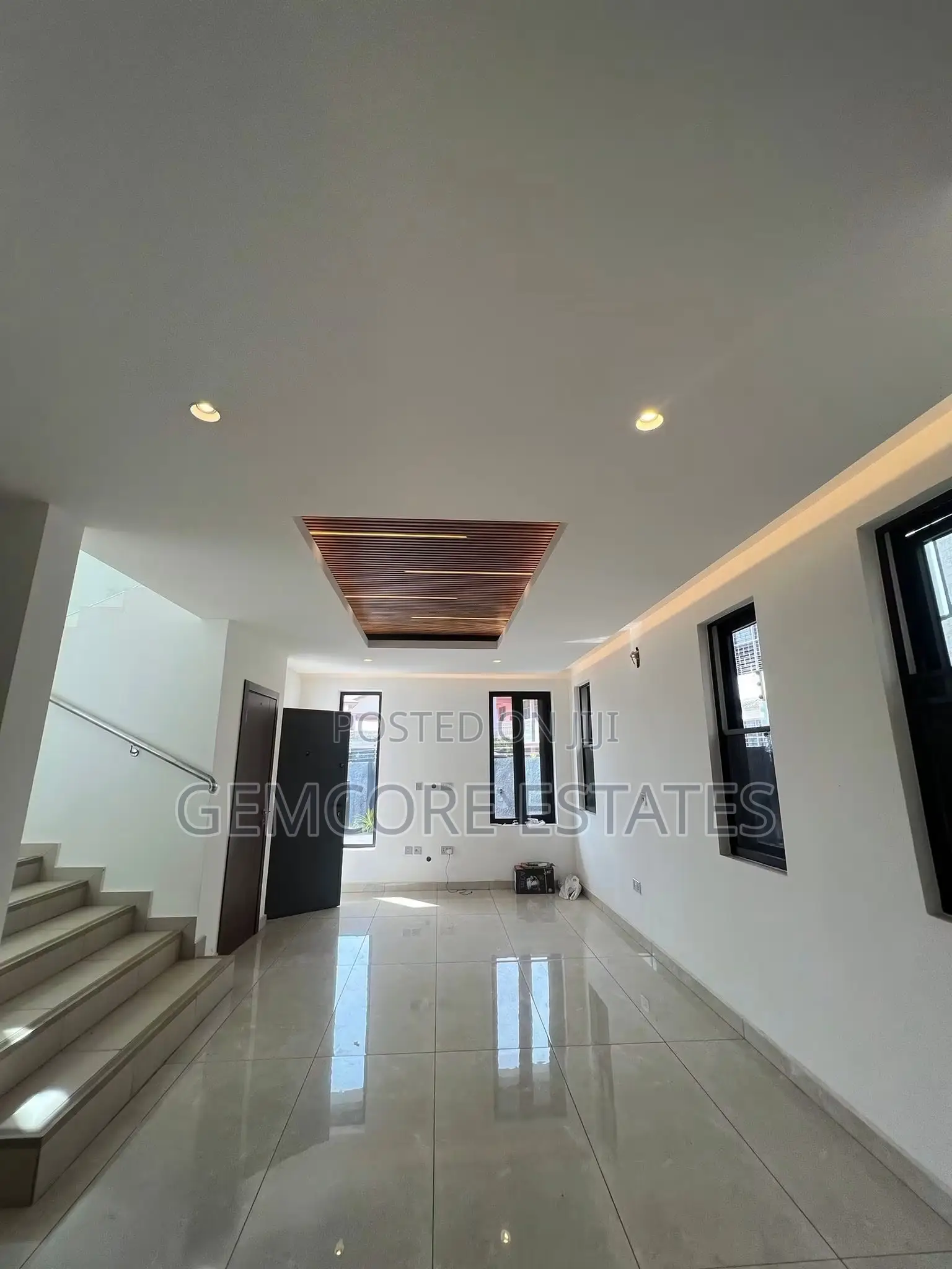 3bdrm House in School Junction, Ashaley Botwe for sale
