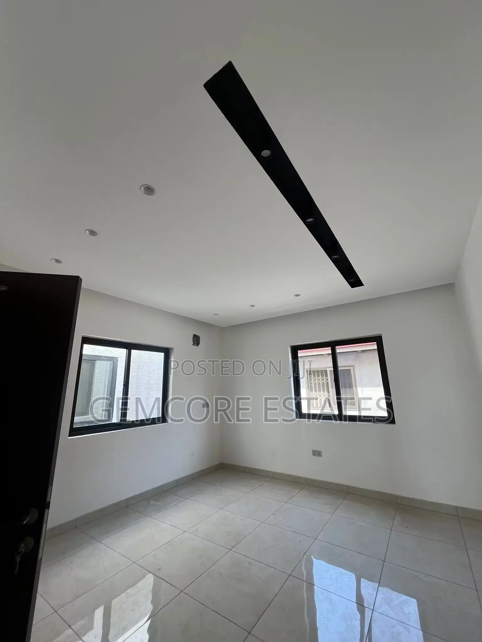 3bdrm House in School Junction, Ashaley Botwe for sale
