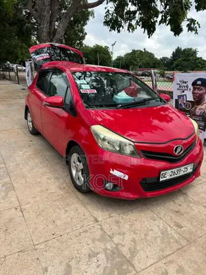 Toyota Vitz 2012 Red