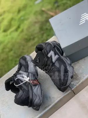 New Balance 9060