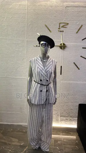 Classy Woman 2pies Set With Belt
