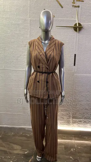 Classy Woman 2pies Set With Belt