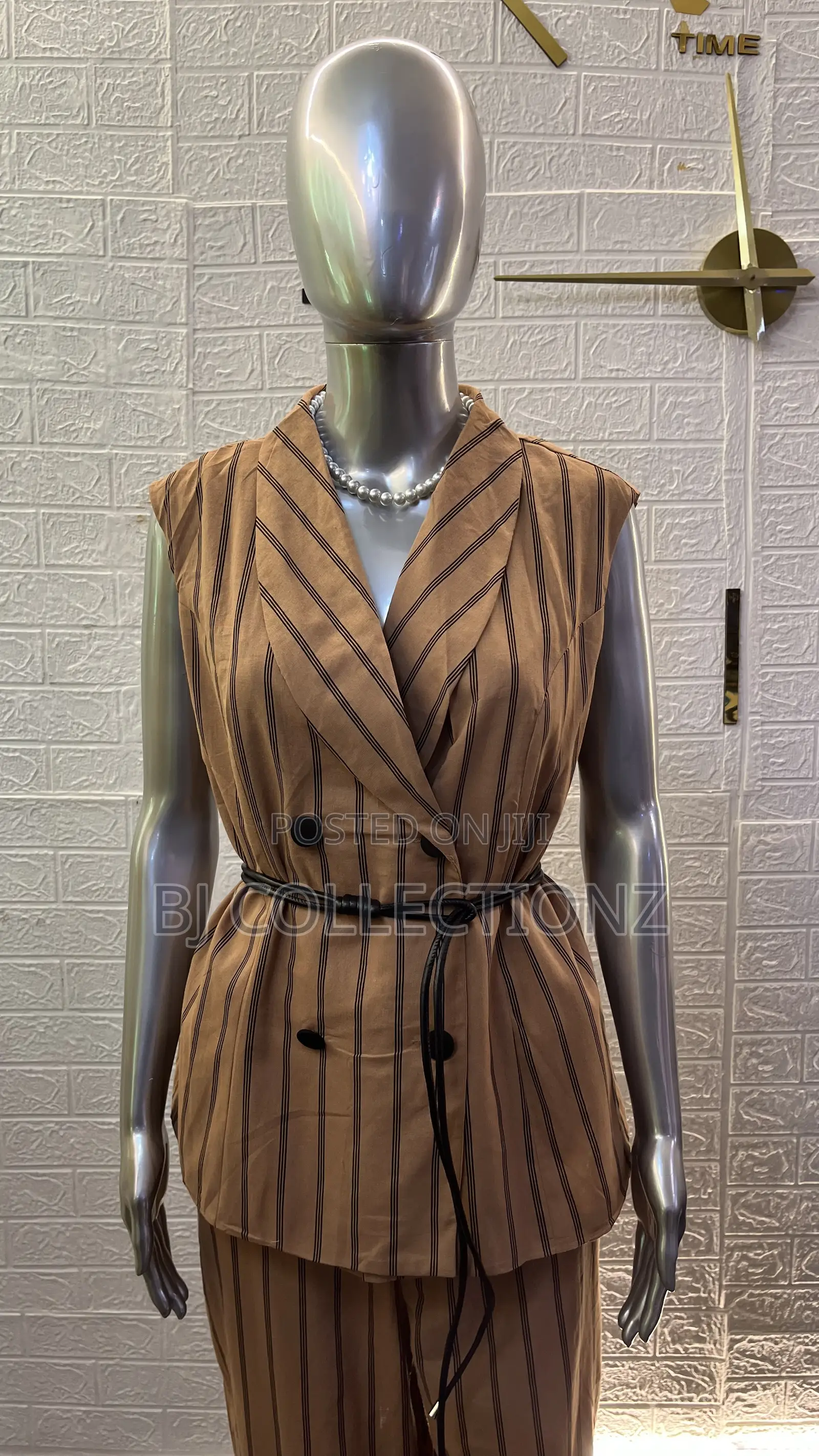 Classy Woman 2pies Set With Belt