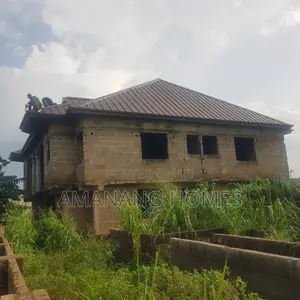 8bdrm Block of Flats in Amanano Homes, Atwima Kwanwoma for sale