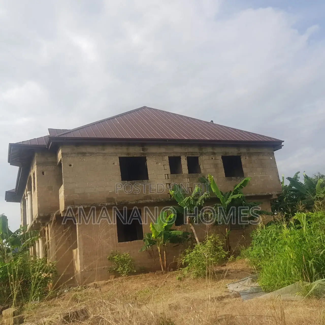 8bdrm Block of Flats in Amanano Homes, Atwima Kwanwoma for sale