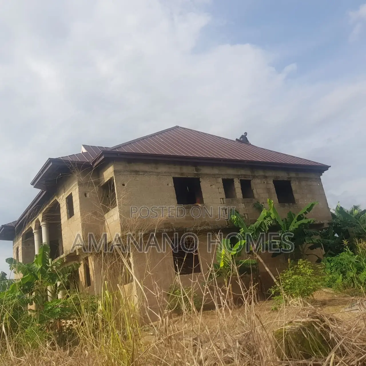 8bdrm Block of Flats in Amanano Homes, Atwima Kwanwoma for sale