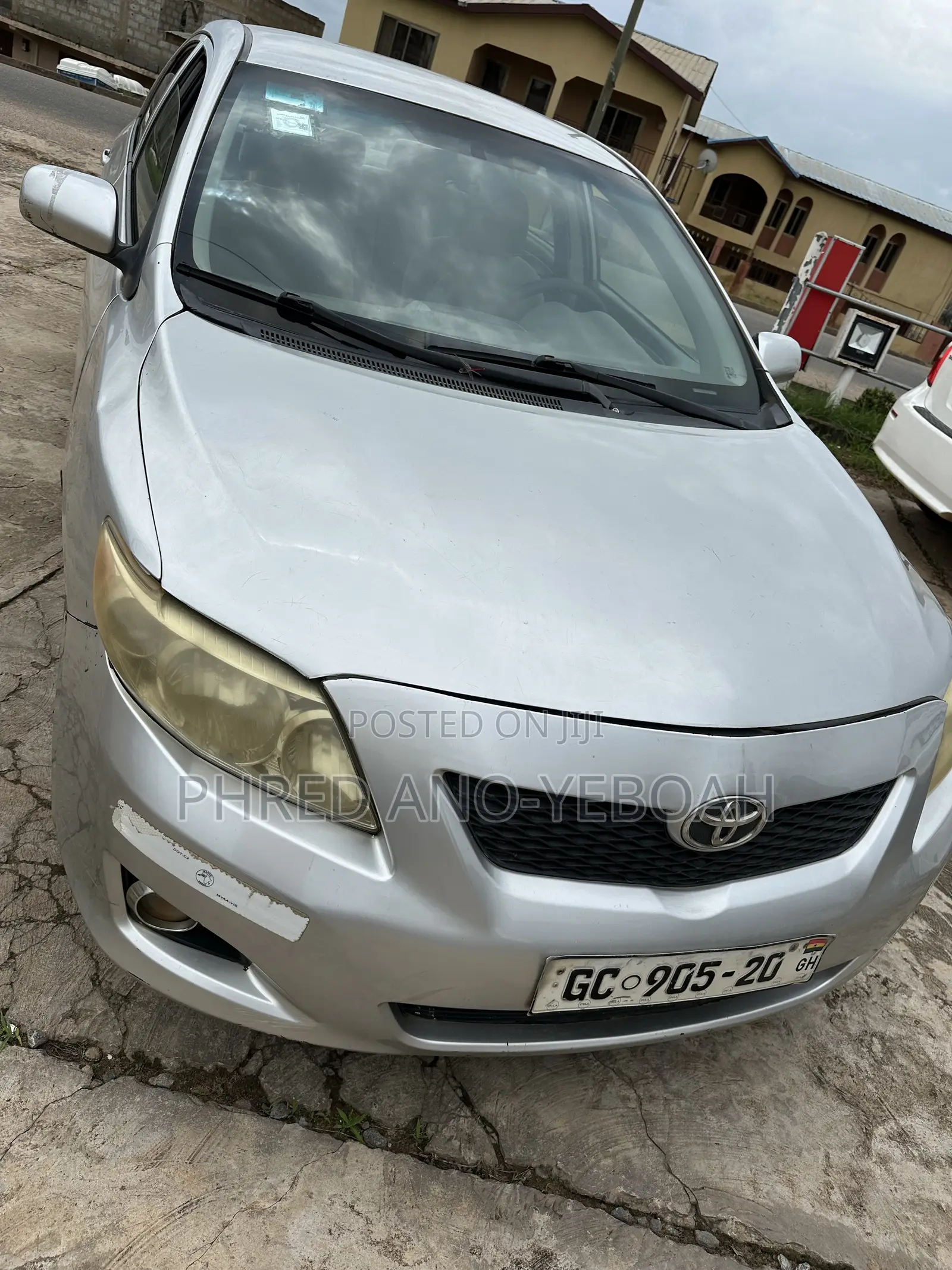 Toyota Corolla LE 4dr Sedan (1.8L 4cyl 4A) 2010 Silver
