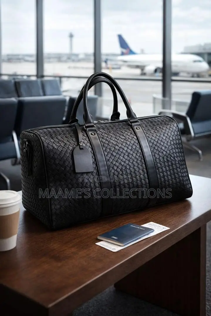 Large-Capacity Black Leather Duffel Bag