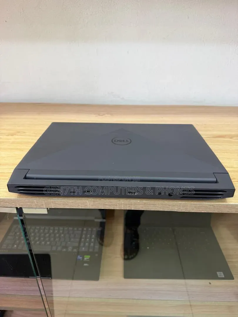 Laptop Dell G15 5511 16GB Intel Core i5 SSHD (Hybrid) 512GB