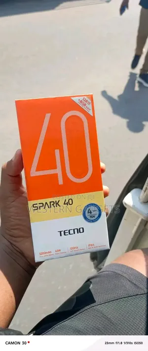 New Tecno Spark 40 128 GB Orange