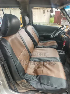 Hyundai H200 2005 Silver