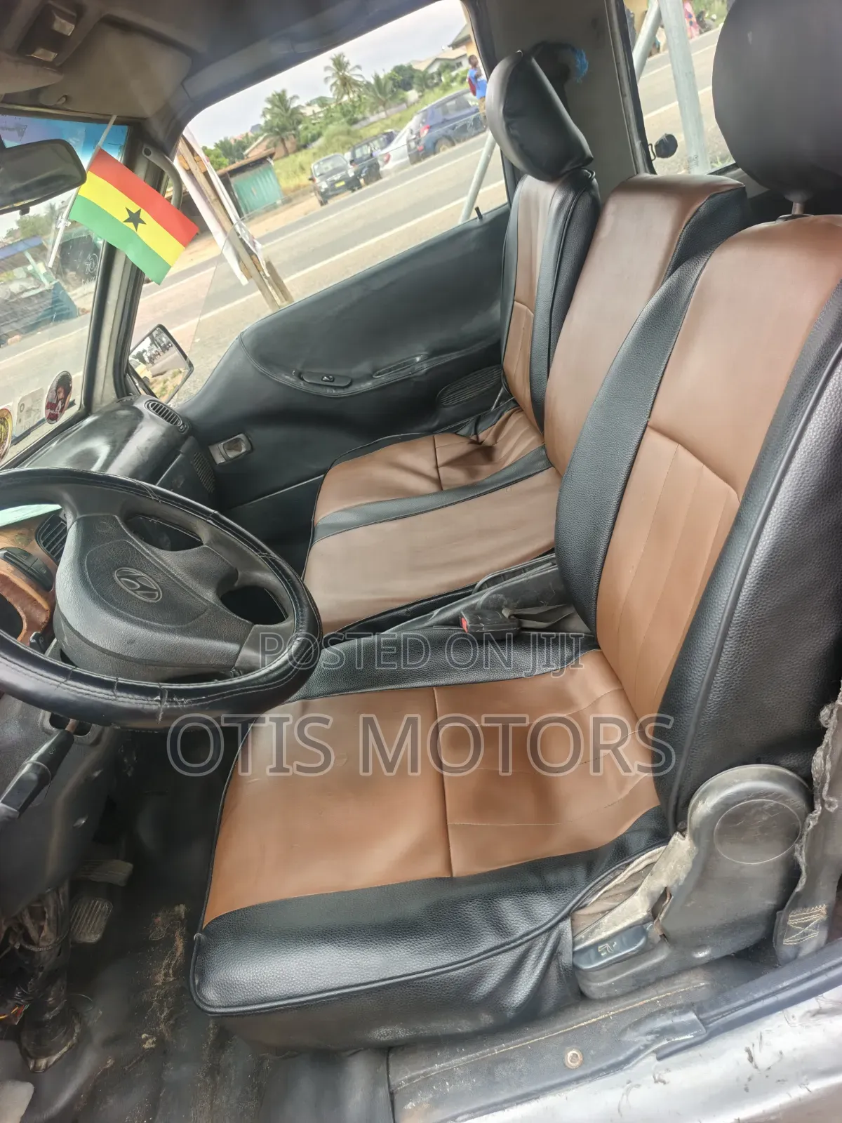 Hyundai H200 2005 Silver