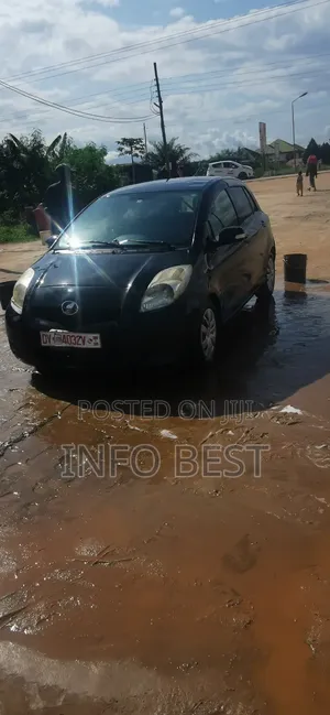 Toyota Vitz 1.3 FWD 5dr 2009 Black