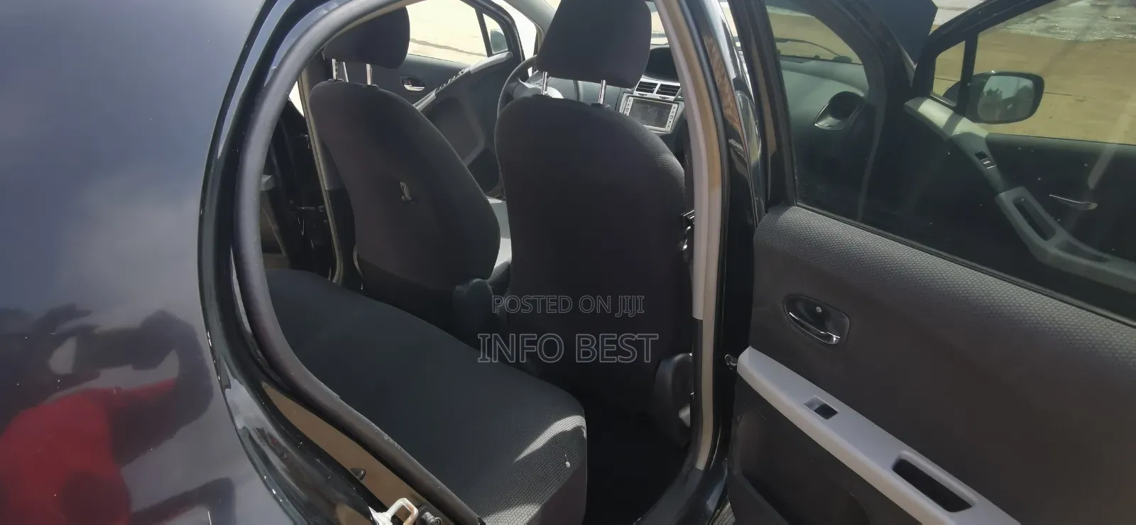 Toyota Vitz 1.3 FWD 5dr 2009 Black