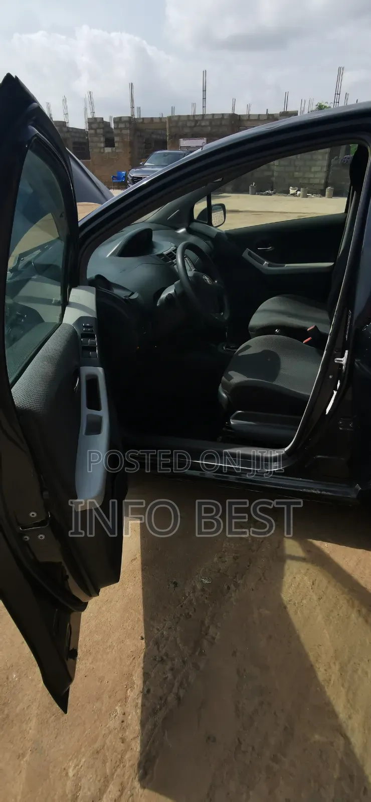 Toyota Vitz 1.3 FWD 5dr 2009 Black