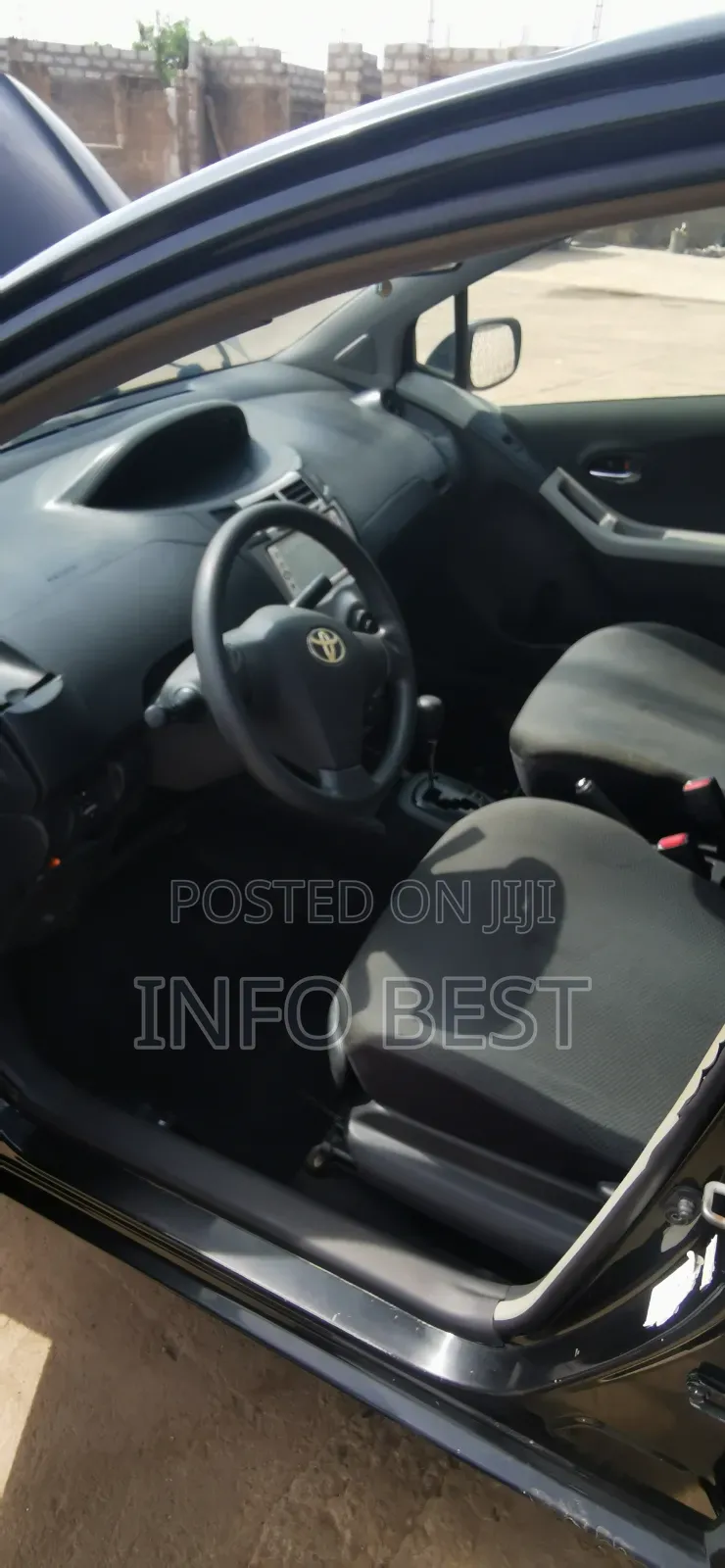 Toyota Vitz 1.3 FWD 5dr 2009 Black