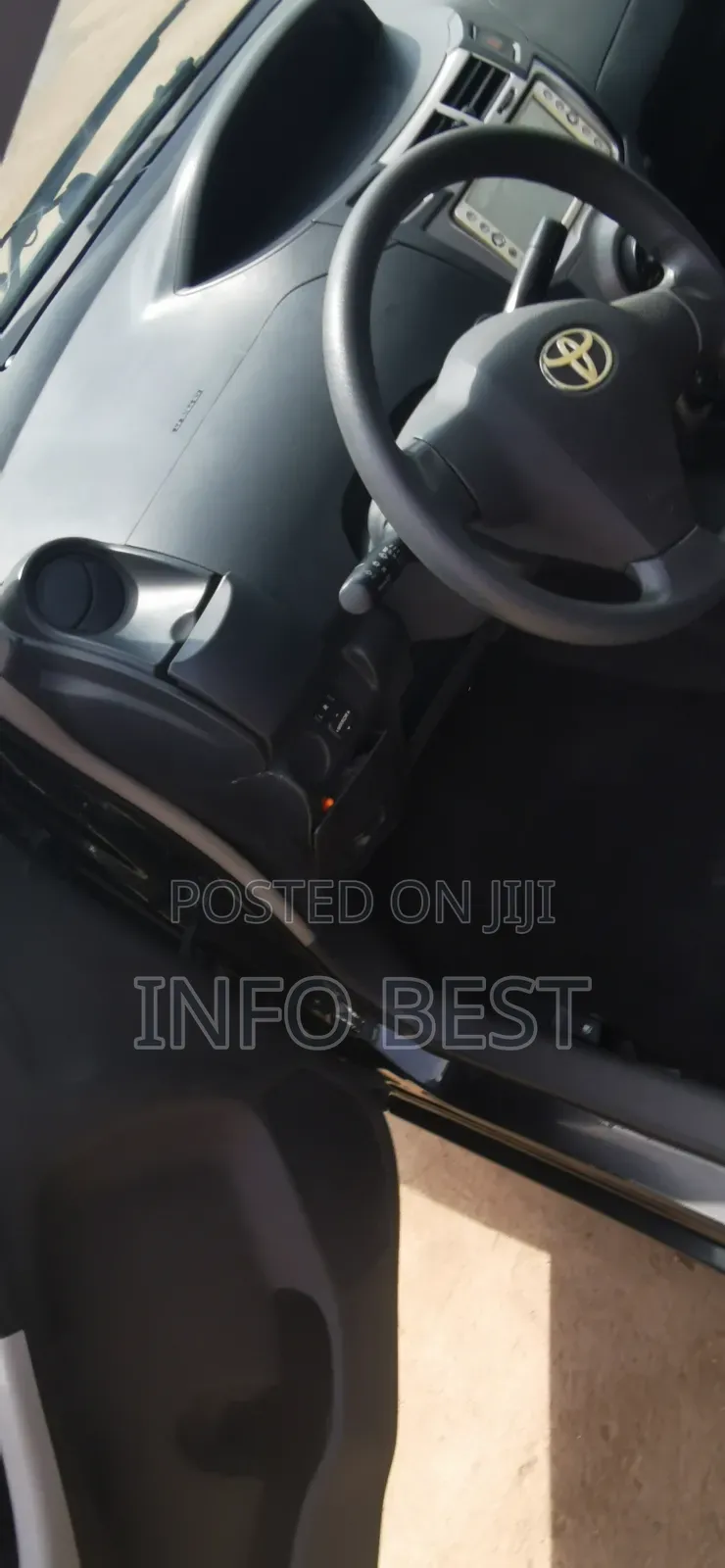 Toyota Vitz 1.3 FWD 5dr 2009 Black