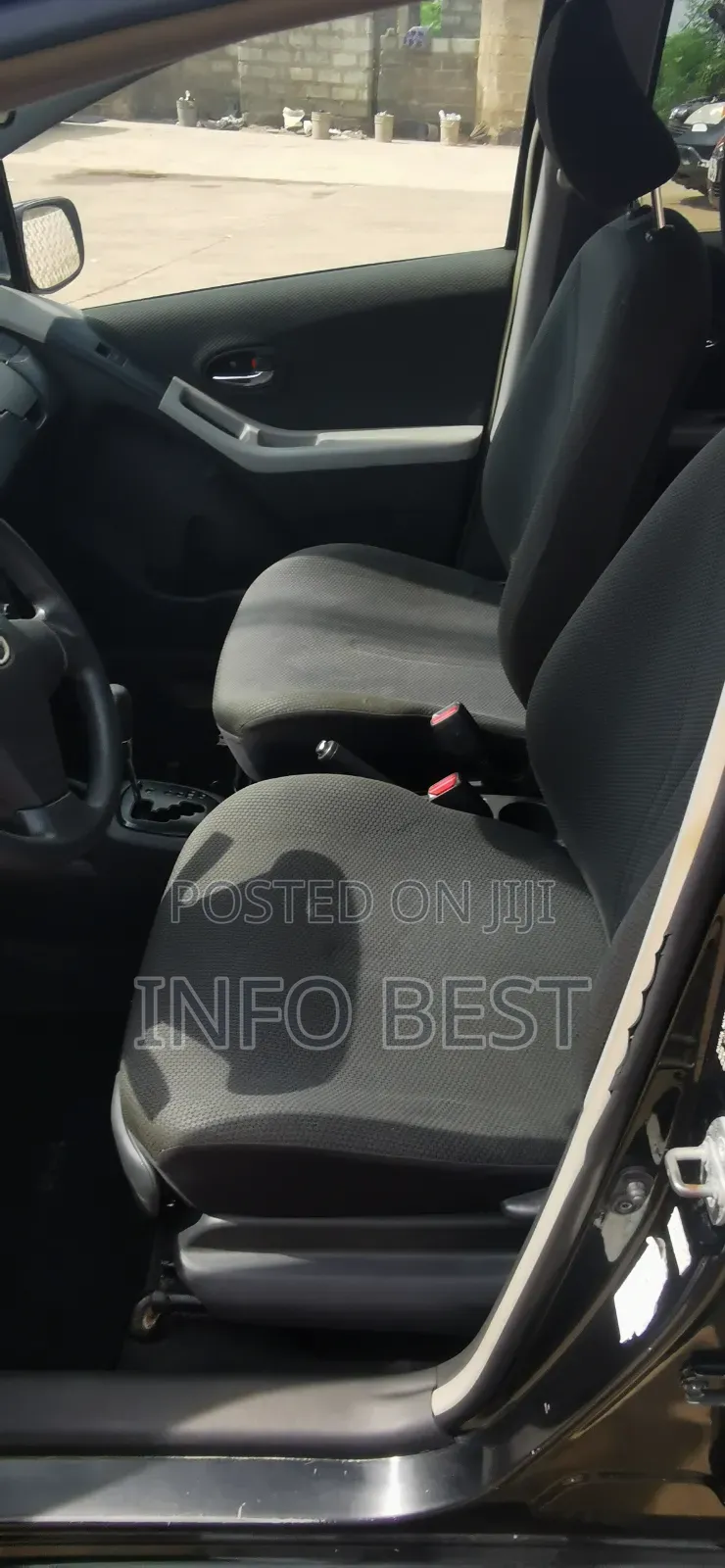 Toyota Vitz 1.3 FWD 5dr 2009 Black
